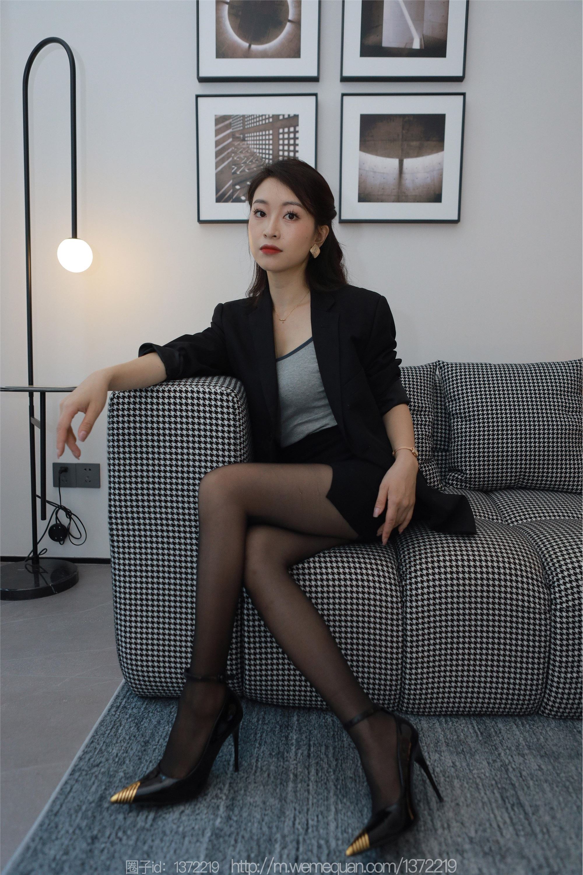 IESS异思趣向  2023.07.27 丝享家 1491 小婕《黑金高跟鞋》